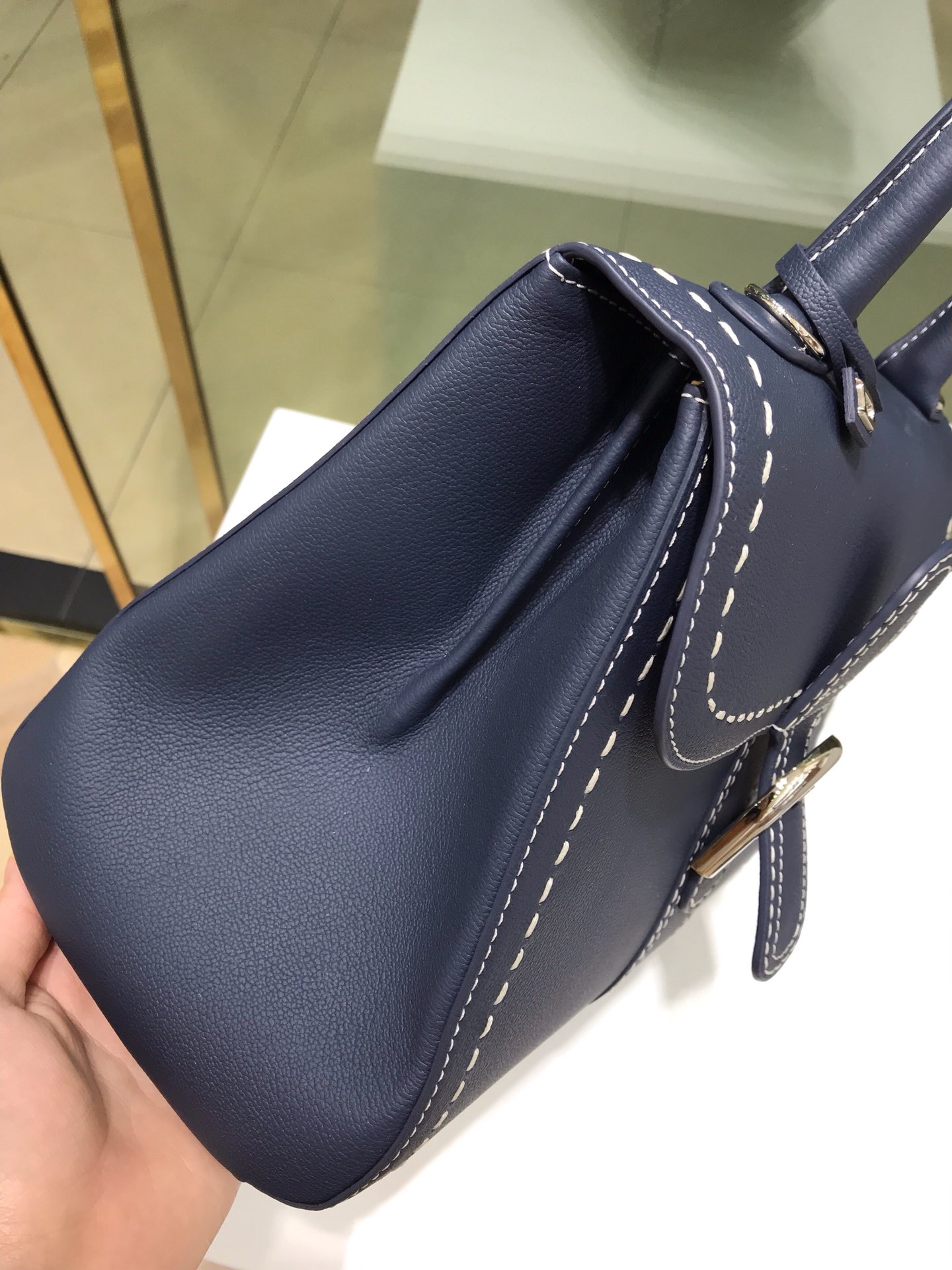 델보 브리앙 토고 박스백 미듐